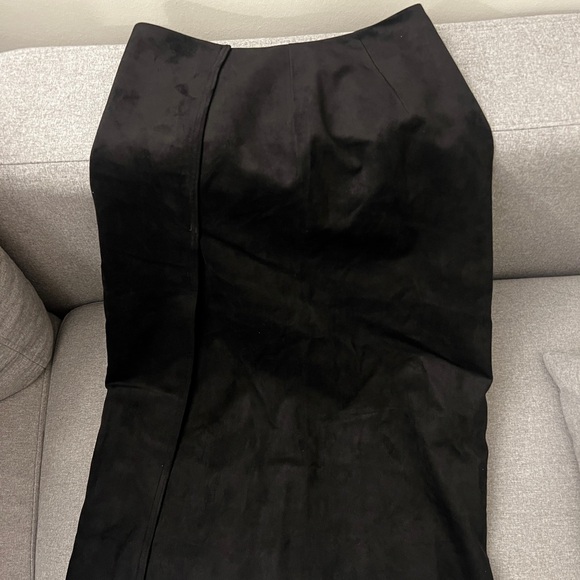 Babaton brand new skirt - Picture 5 of 6